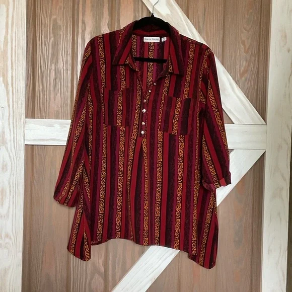 Rebecca Malone Red and Black 1/2 Button Down Shirt. Sleeves up/down SIZE XL - Picture 2 of 5